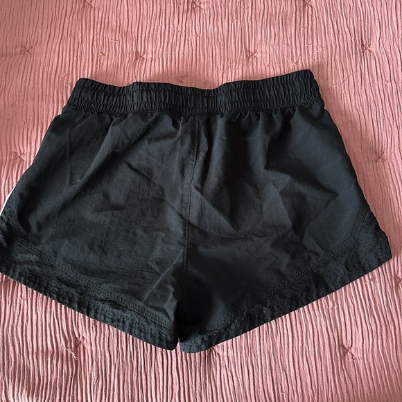 black under armor track shorts - Picture 2 of 2